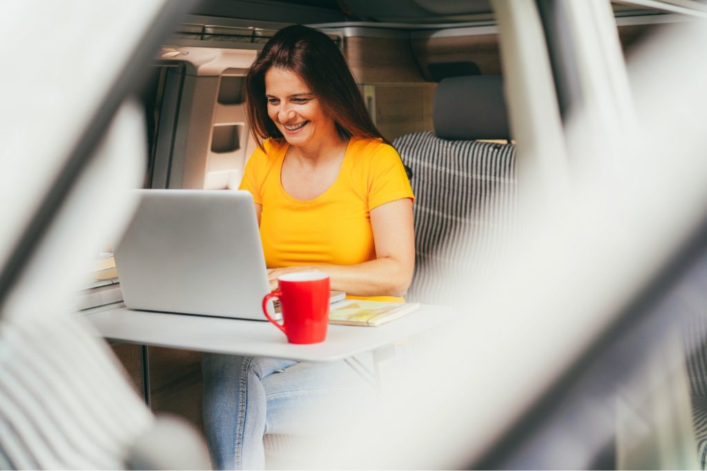 Meets and Rallies Ladie Laptop Camper